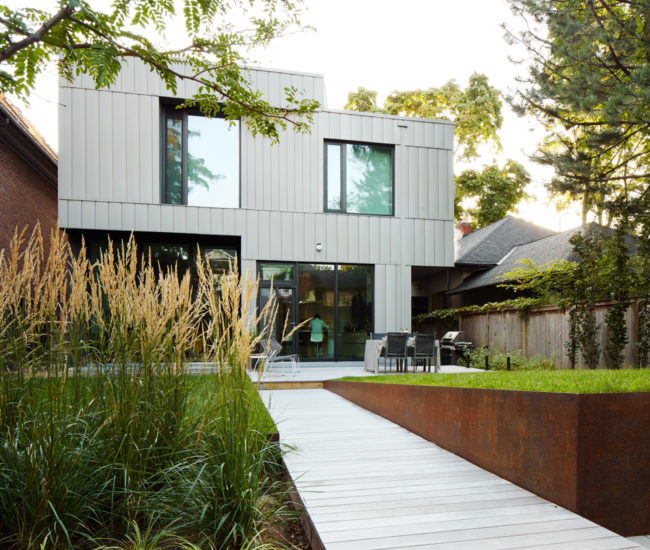 Joel Loblaw design - Modern Home garden