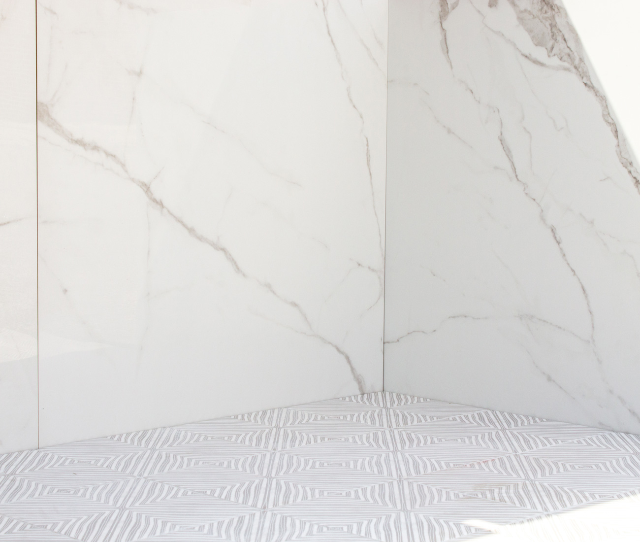 marble installation from Tileinspired
