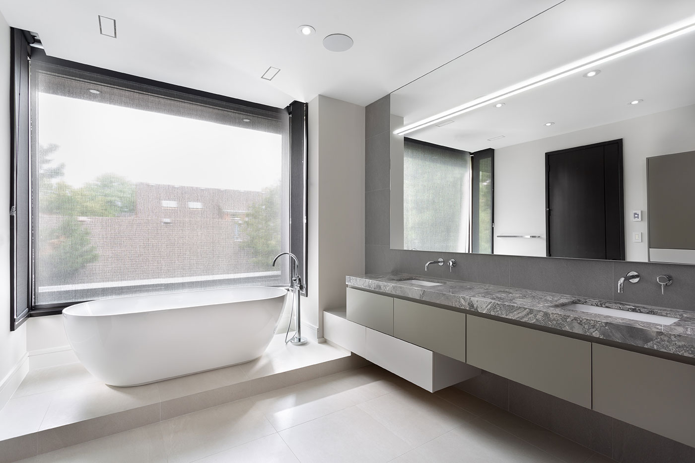 bathroom vanity with bathtub KROFT PROJECT - Jessica Neilas Design