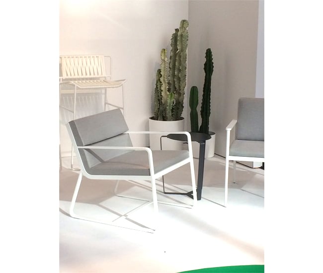 DL-Web-DLLoves-chairs