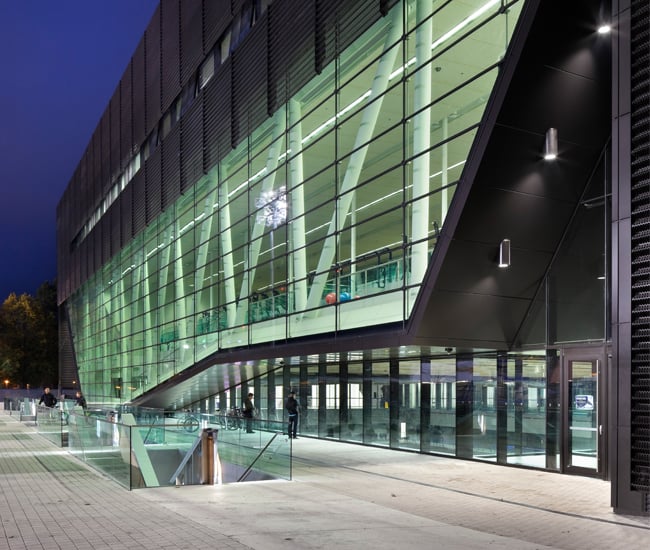 DL-G15-DoorsOpen-Goldring