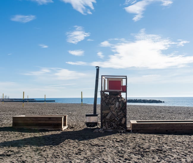 I See You Ashiyu, art installation on Toronto Woodbine beach, by Asuka Kono and Rachel Salmela