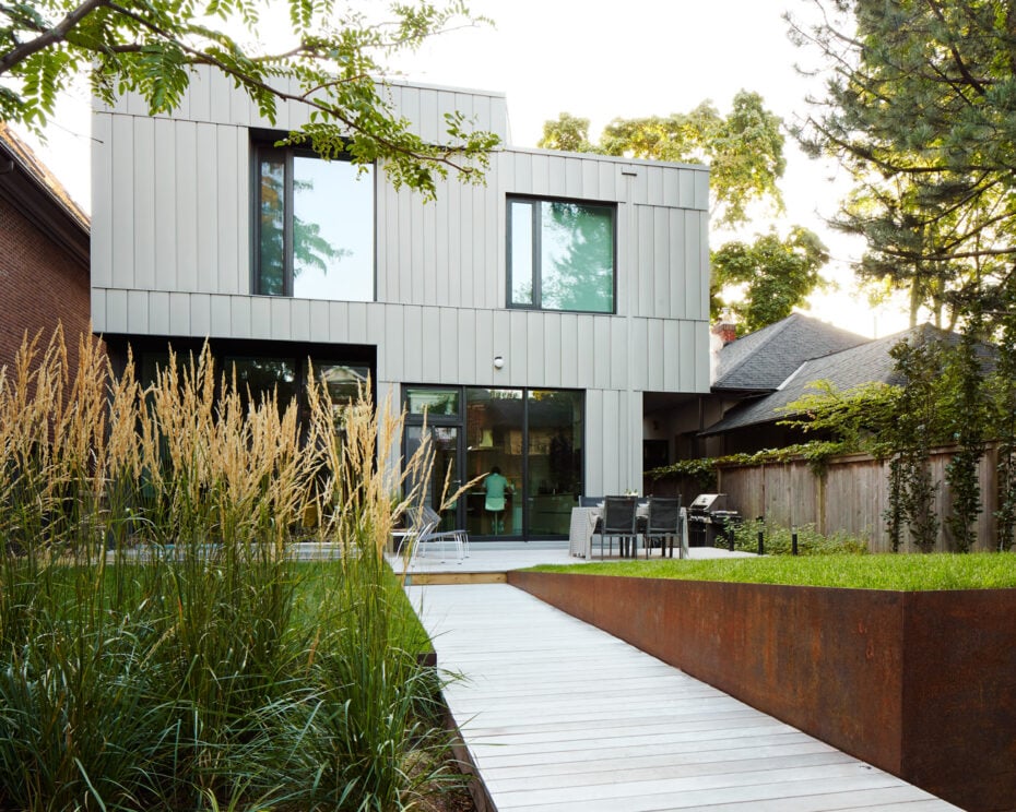 Joel Loblaw design - Modern Home garden