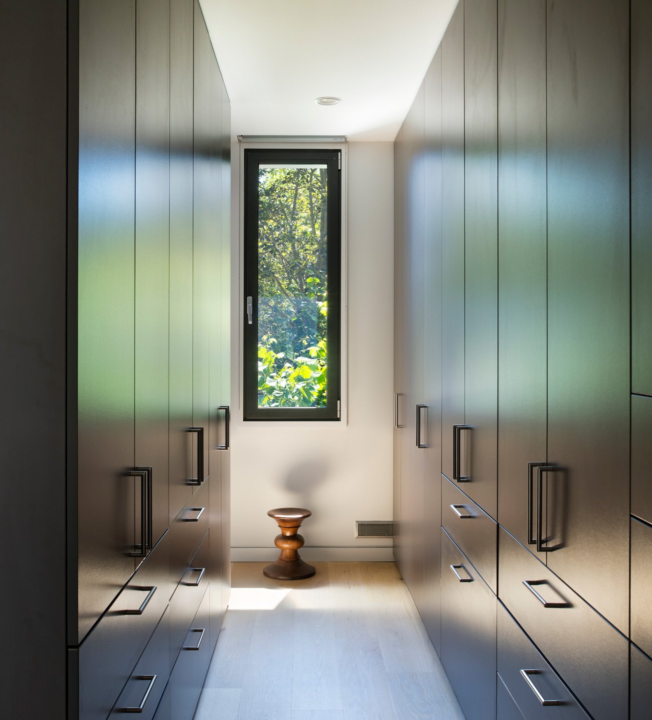 Superkül House in a Grove Cedar Wood Cladding Oakville Home