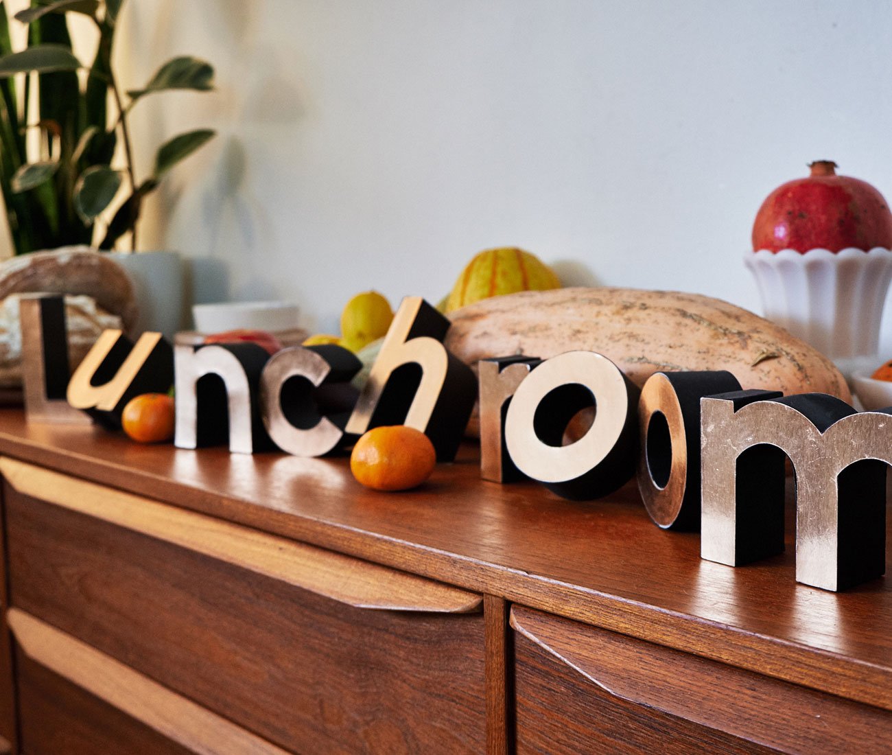 Letters spelling Lunchroom