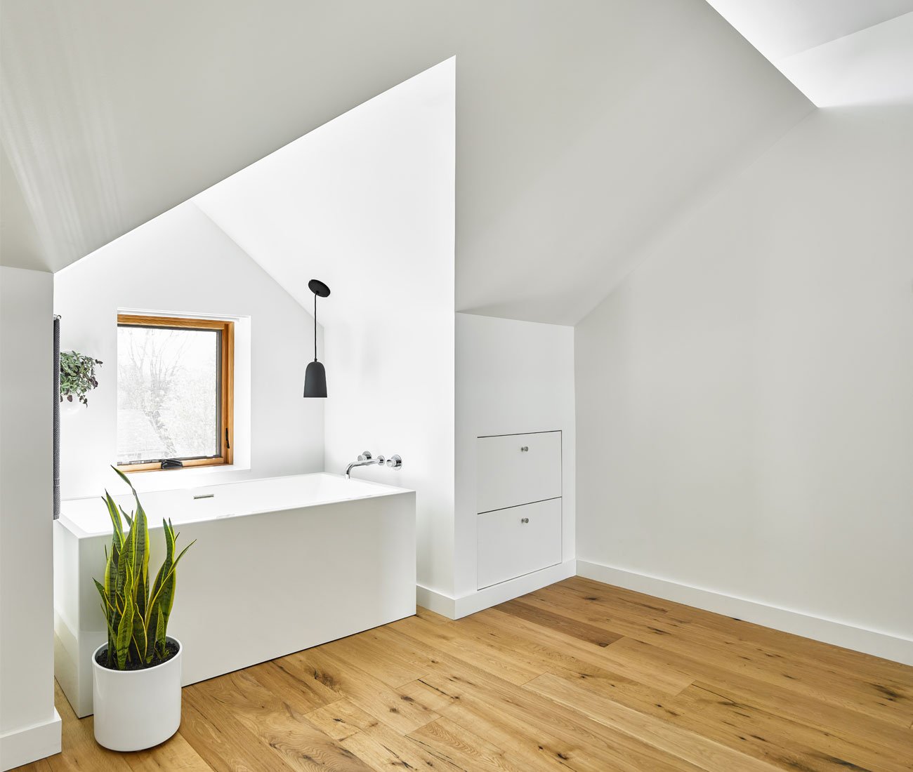 Works Office of Brian O'Brian Architect Toronto Architecture Designlines Home Bathtub on a Leslieville semi attic addition by Brian O’Brian Architect