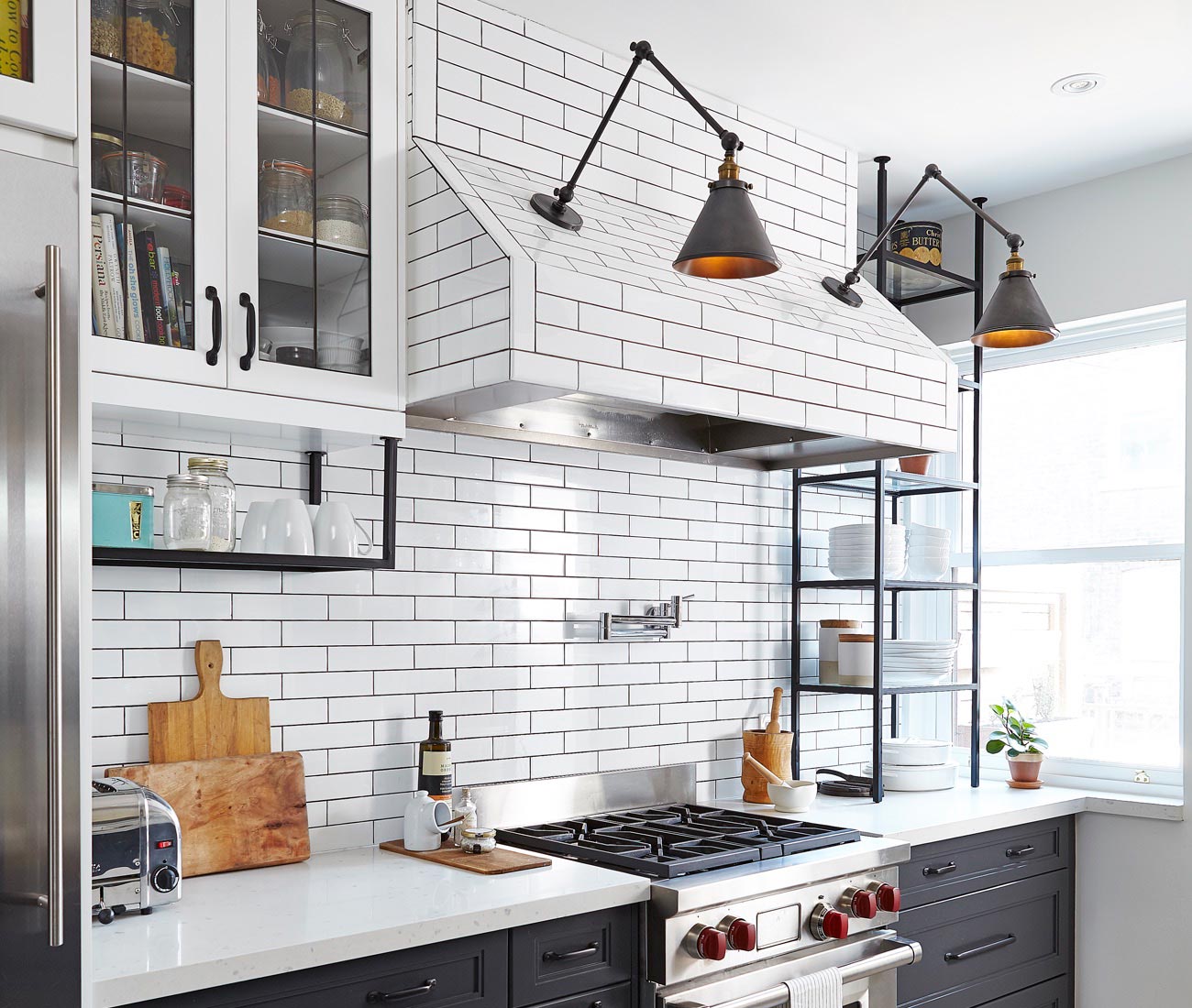 Range Hood ideas - kitchen by Qanūk Interiors