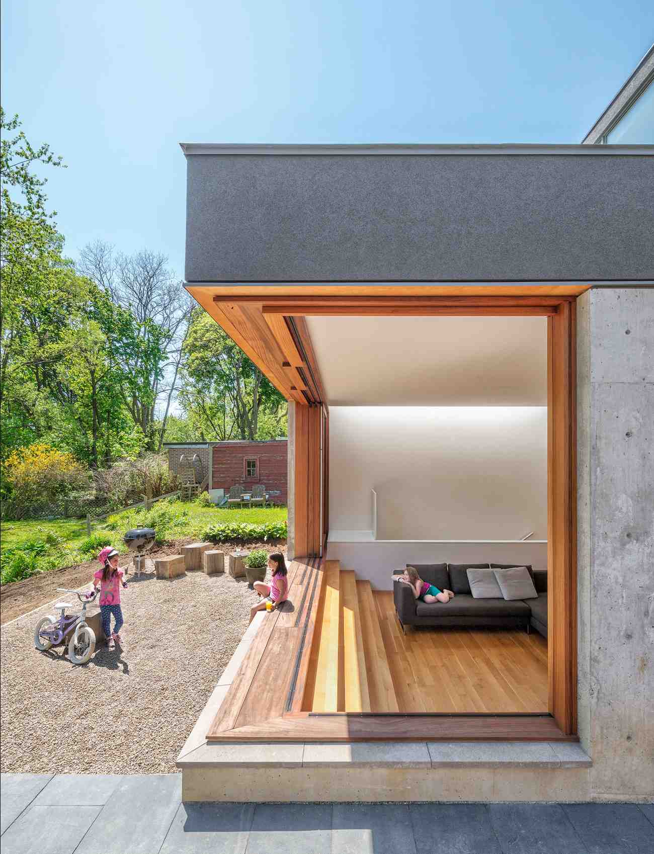 3 Indoor and Outdoor Living Spaces with Seamless Design | Designlines ...