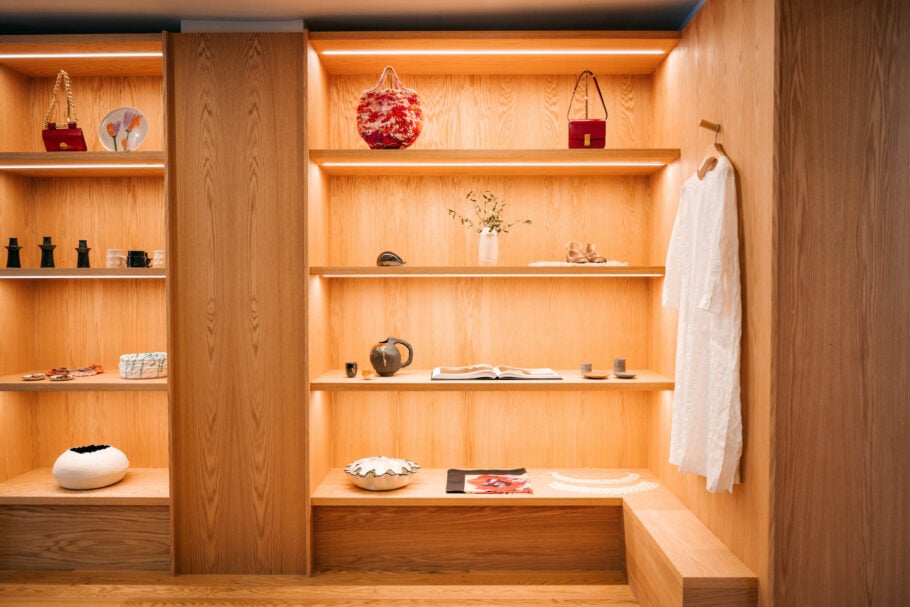 River Crossing, Toronto Shops