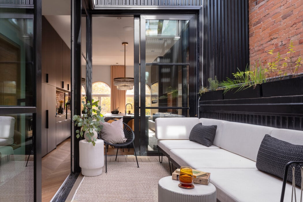 Residential Courtyard - Toronto design