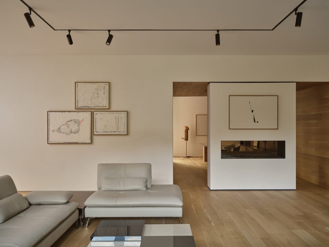 A Hoggs Hollow Home Gives Context to its Unusual Site | Designlines ...