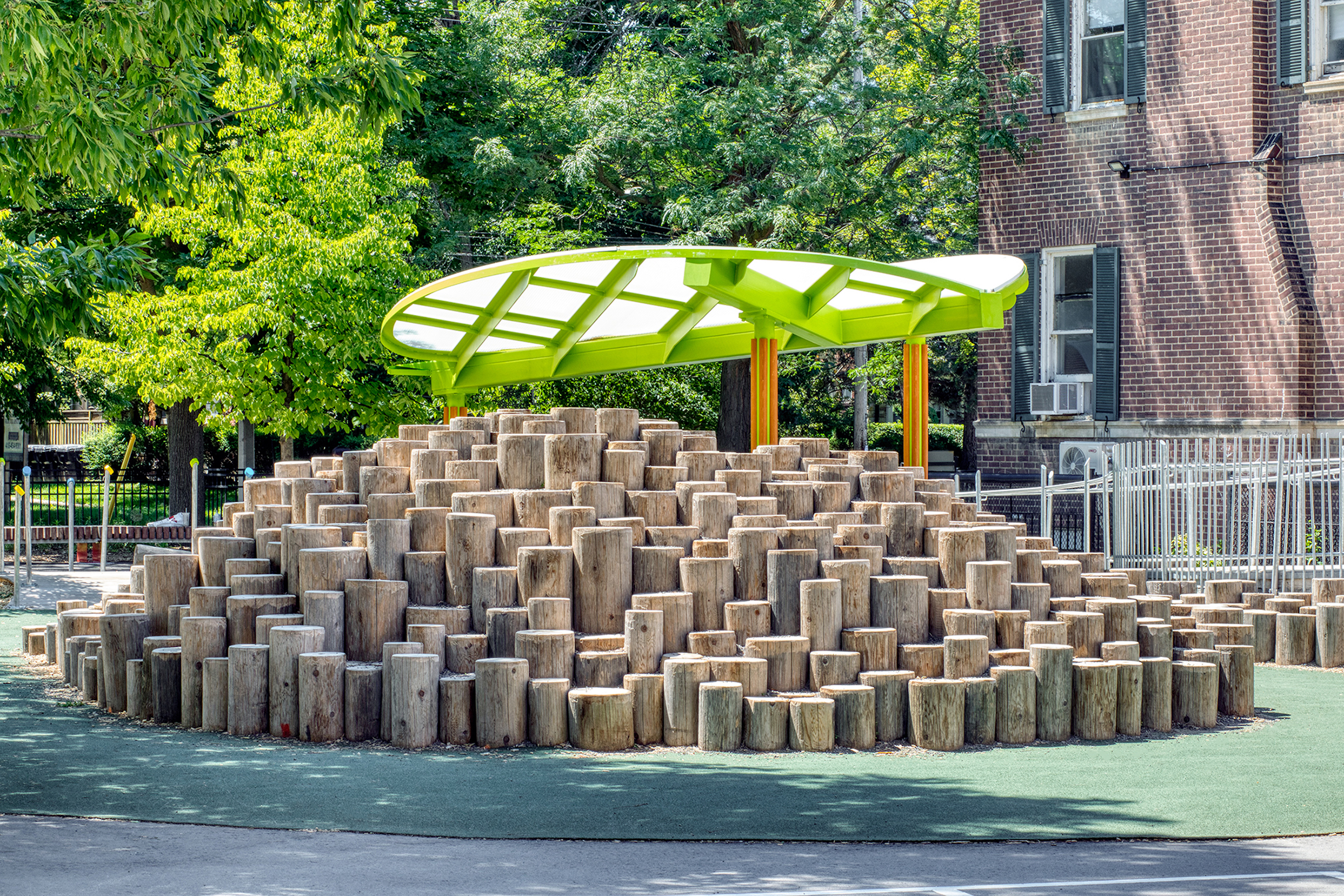 シジックス sizzix アルファベット ダイ シズリッツ playground Sara Jackman Playground Balances Risk and Reward | Designlines