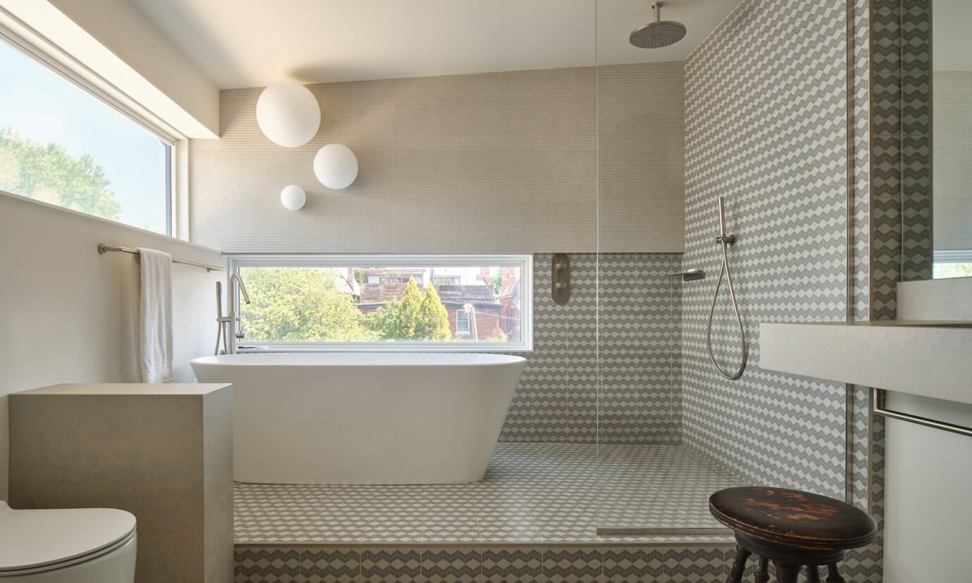 Railcar House - Little Italy, Toronto