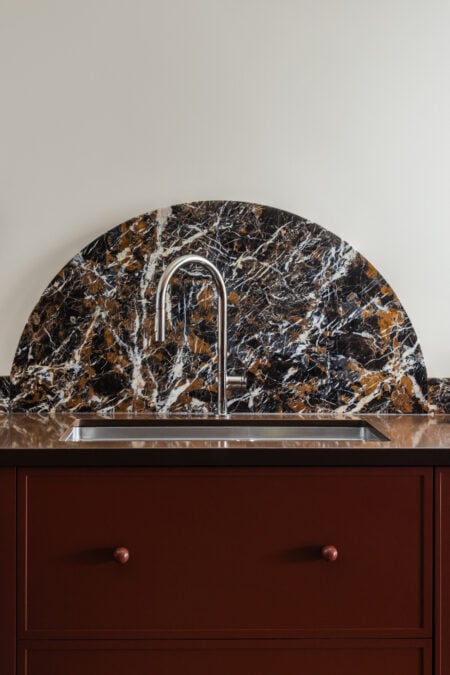 quartz backsplash - interior design