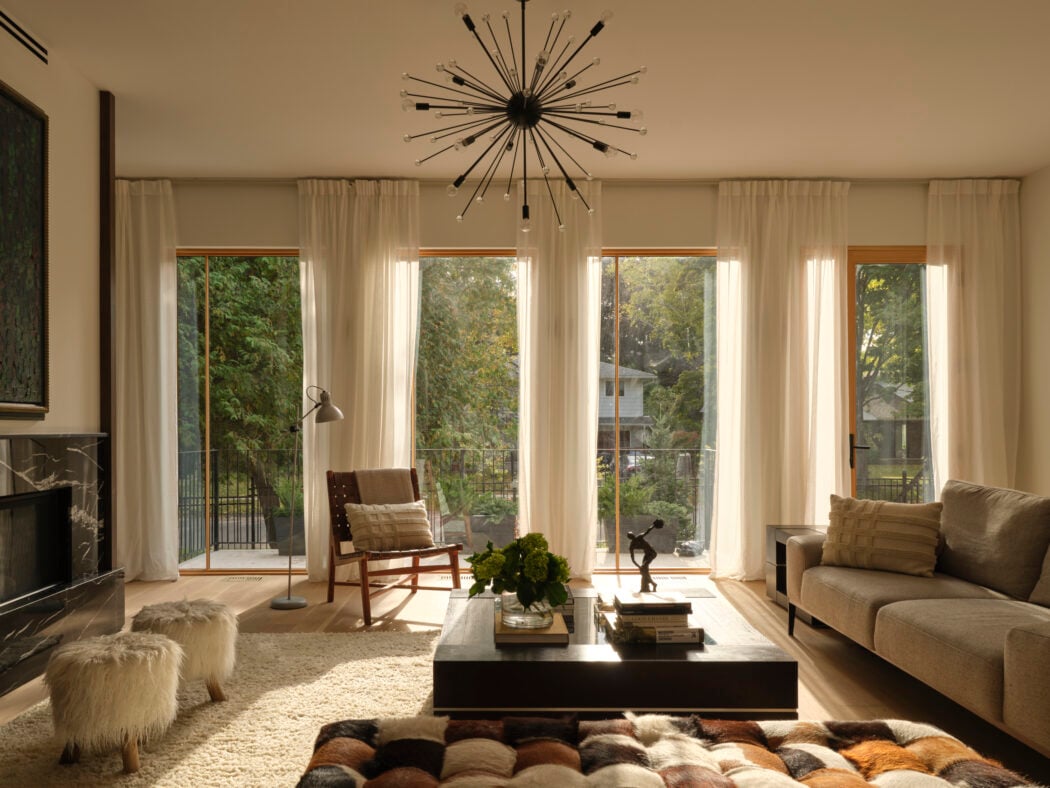 Architecture Riot - Mississauga home with big windows and corner lot