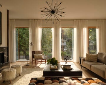 Architecture Riot - Mississauga home with big windows and corner lot