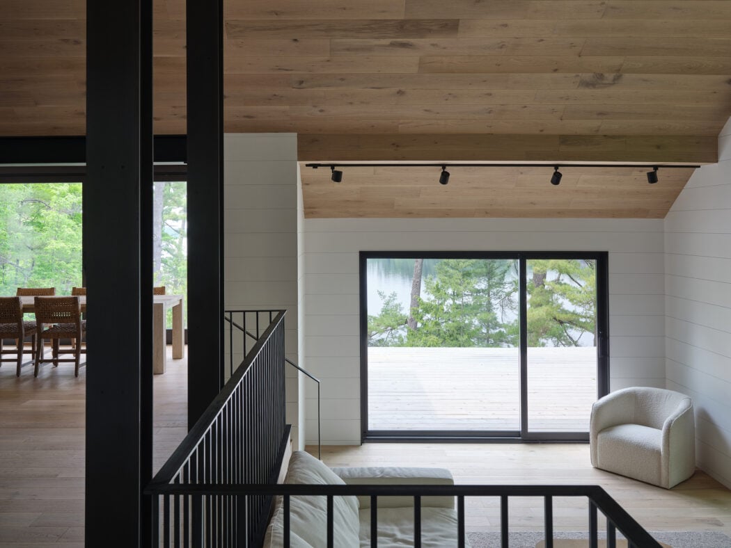 living room of Muskoka cabin