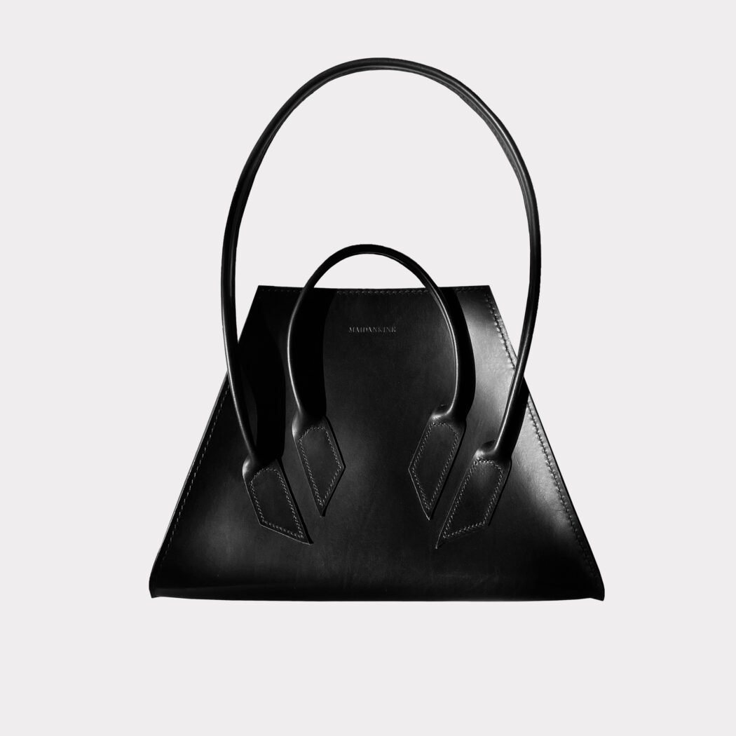 black leather handbad