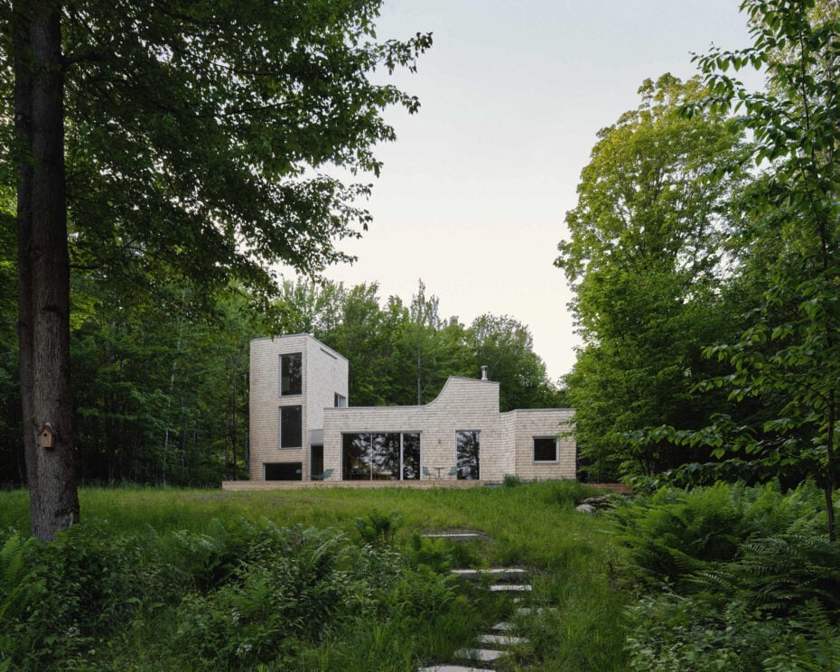 Oyama and Julia Manaças Architecte